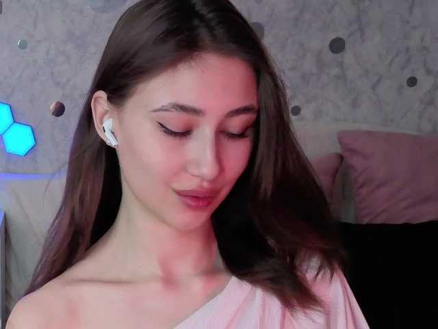 AffiinaLovsx's BongaCams show and profile