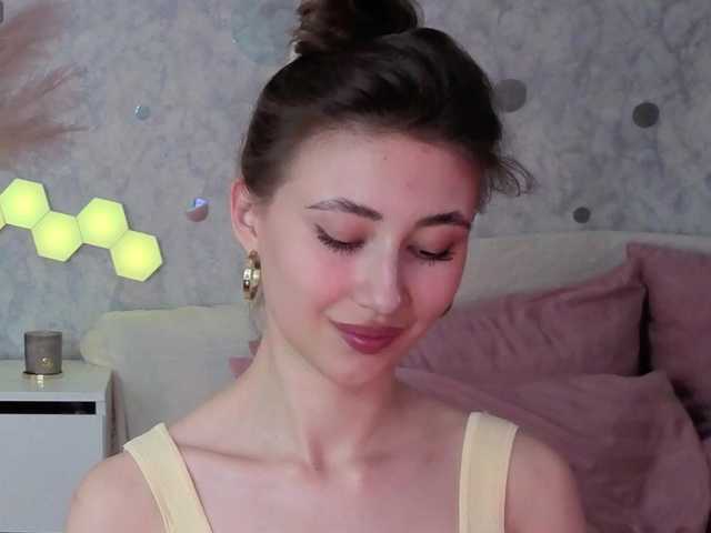 AffiinaLovsx's BongaCams show and profile