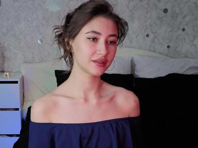 AffiinaLovsx's BongaCams show and profile