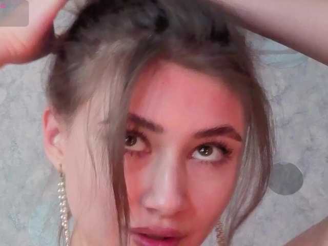 AffiinaLovsx's BongaCams show and profile