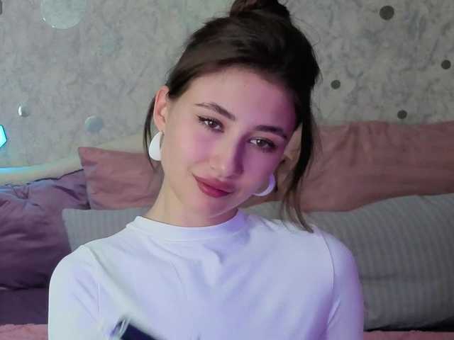 AffiinaLovsx's BongaCams show and profile