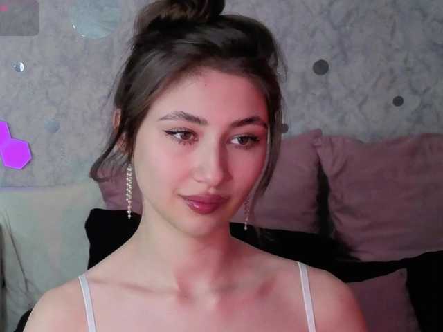 AffiinaLovsx's BongaCams show and profile