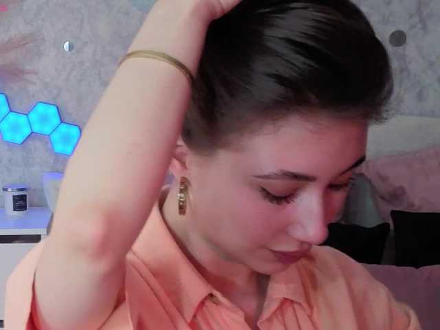 AffiinaLovsx's BongaCams show and profile