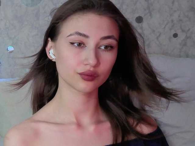 AffiinaLovsx's BongaCams show and profile