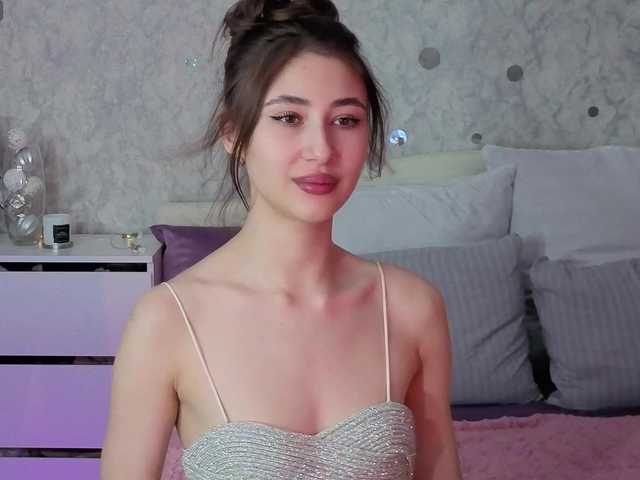 AffiinaLovsx's BongaCams show and profile