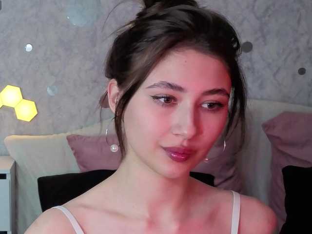 AffiinaLovsx's BongaCams show and profile