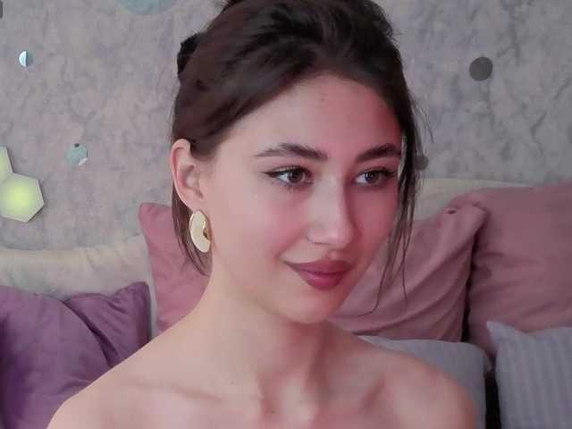 AffiinaLovsx's BongaCams show and profile