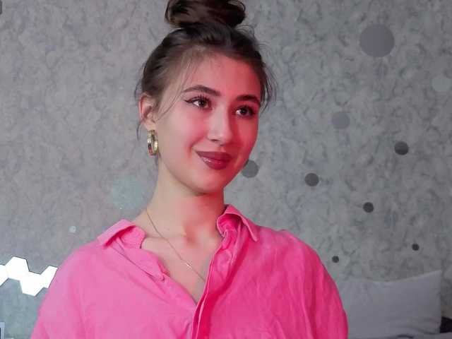 AffiinaLovsx's BongaCams show and profile