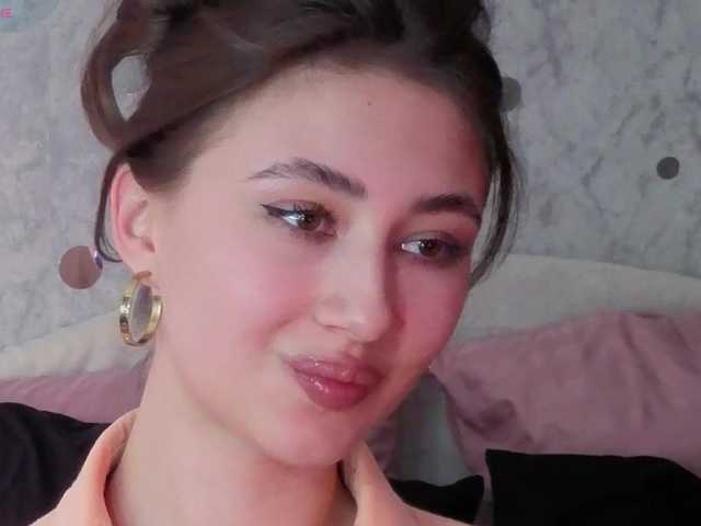 AffiinaLovsx's BongaCams show and profile