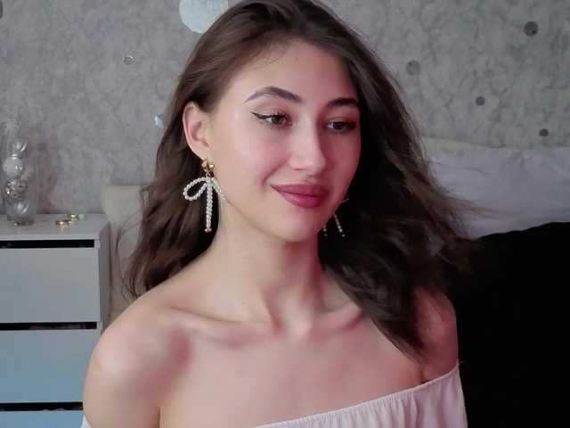 AffiinaLovsx's BongaCams show and profile