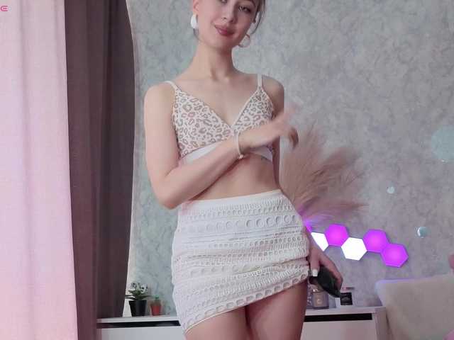 AffiinaLovsx's BongaCams show and profile