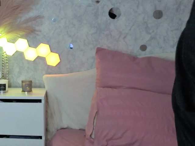 AffiinaLovsx's BongaCams show and profile