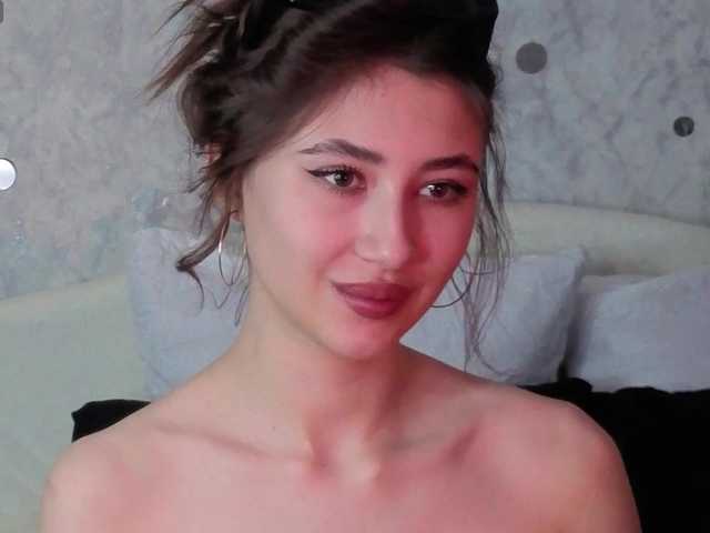 AffiinaLovsx's BongaCams show and profile