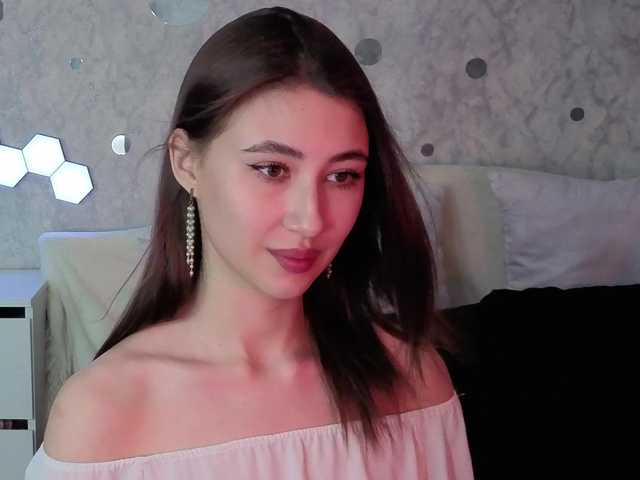 AffiinaLovsx's BongaCams show and profile