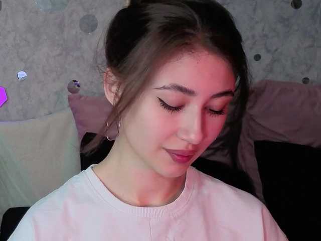 AffiinaLovsx's BongaCams show and profile