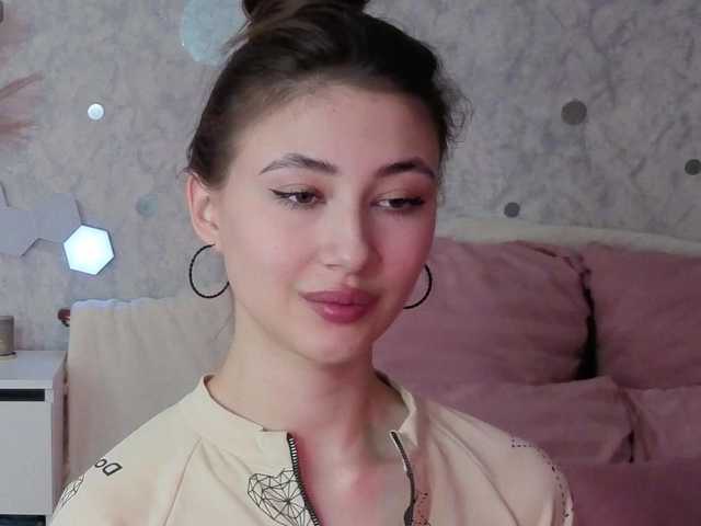 AffiinaLovsx's BongaCams show and profile