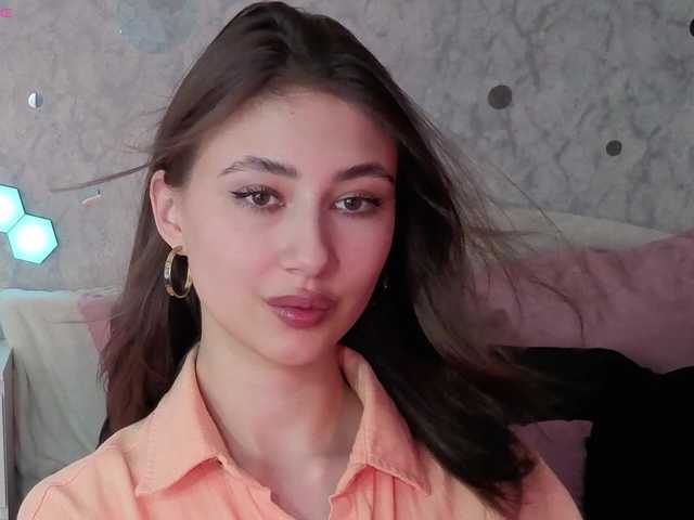 AffiinaLovsx's BongaCams show and profile