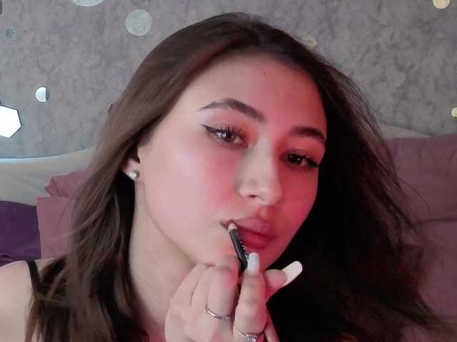 AffiinaLovsx's BongaCams show and profile