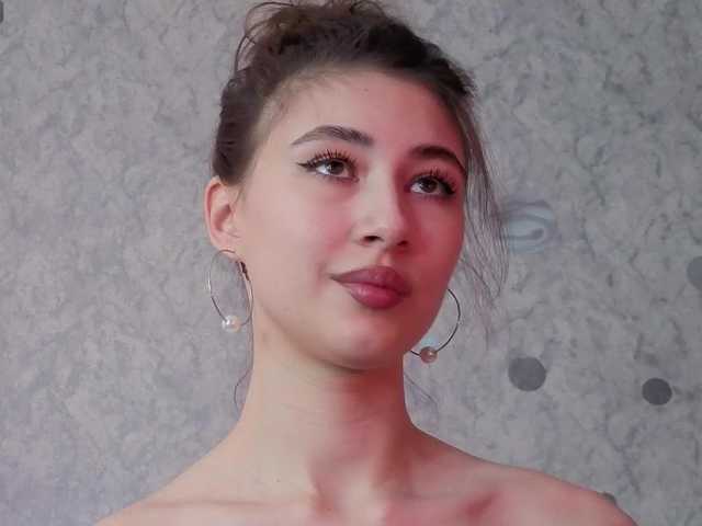 AffiinaLovsx's BongaCams show and profile