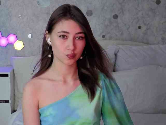 AffiinaLovsx Live Webcam on BongaCams