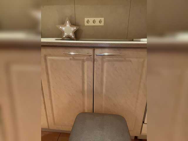 MILKIWAYSEX23 live cam profile