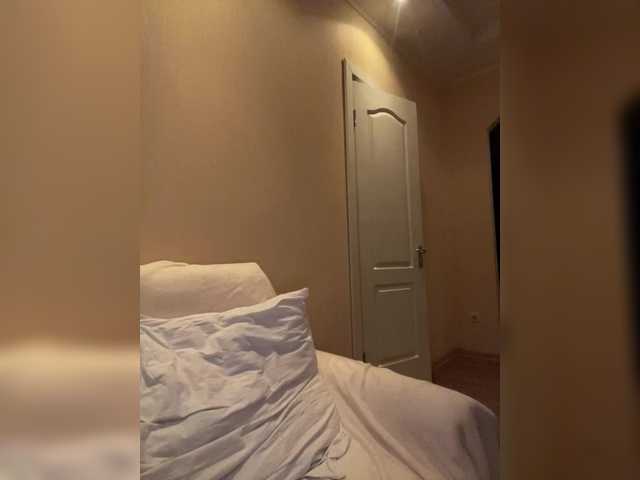 MILKIWAYSEX23's BongaCams show and profile