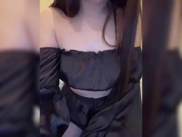 MILKIWAYSEX23's BongaCams show and profile