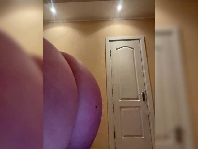 MILKIWAYSEX23's BongaCams show and profile