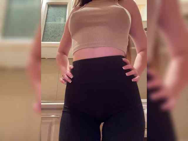 MILKIWAYSEX23 webcam