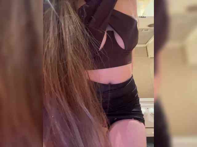 MILKIWAYSEX23 Live Webcam on BongaCams