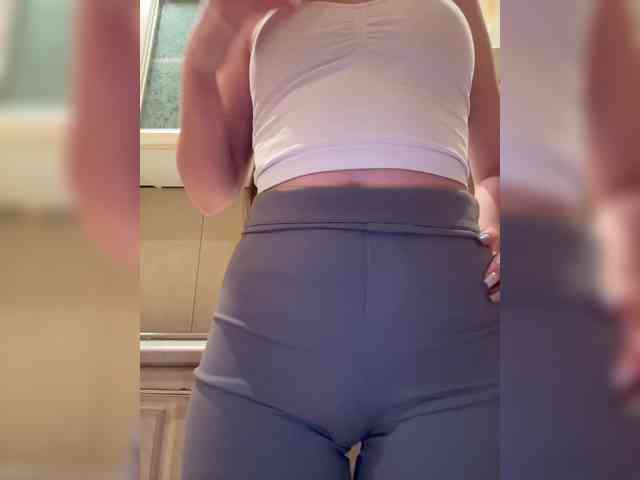 MILKIWAYSEX23 webcam