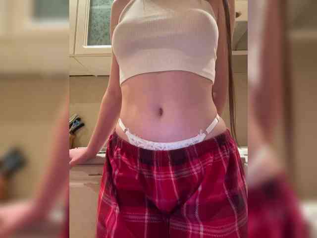 MILKIWAYSEX23 webcam