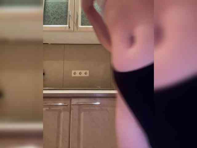 MILKIWAYSEX23 webcam