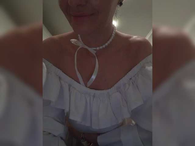 Biggirl777's BongaCams show and profile