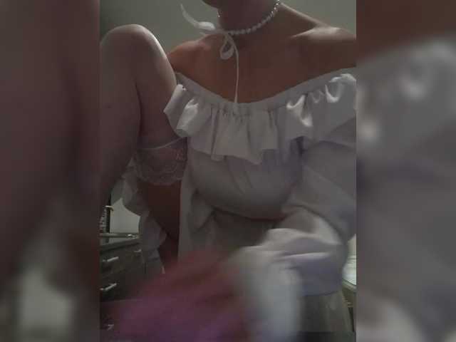 Biggirl777's BongaCams show and profile