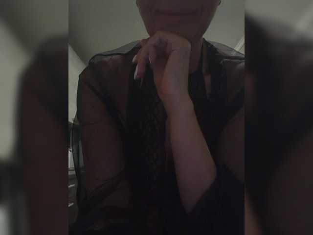 Biggirl777's BongaCams show and profile