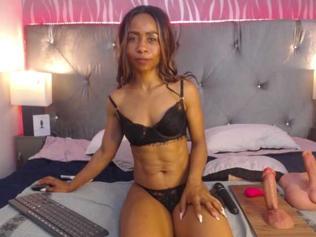 AlikaAdul's BongaCams show and profile