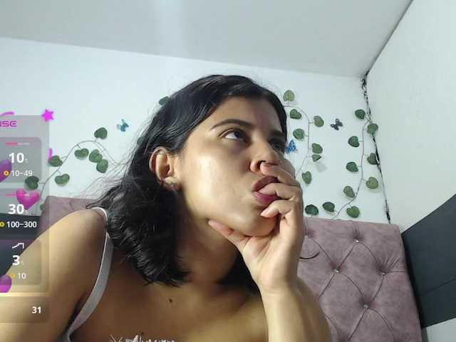 Evelyn-blak webcam