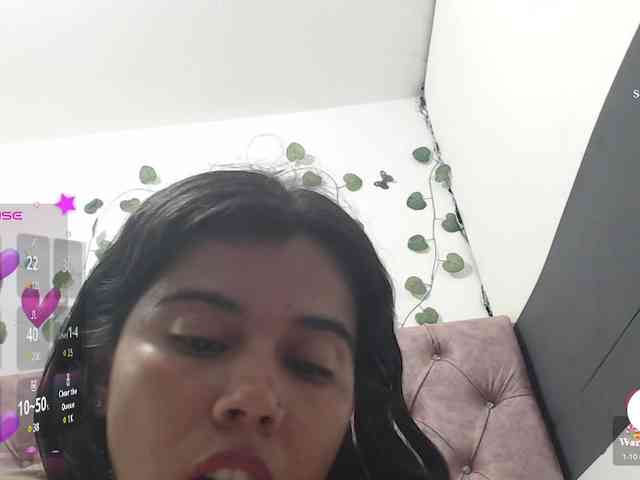 free nude cam chat Evelyn-blak
