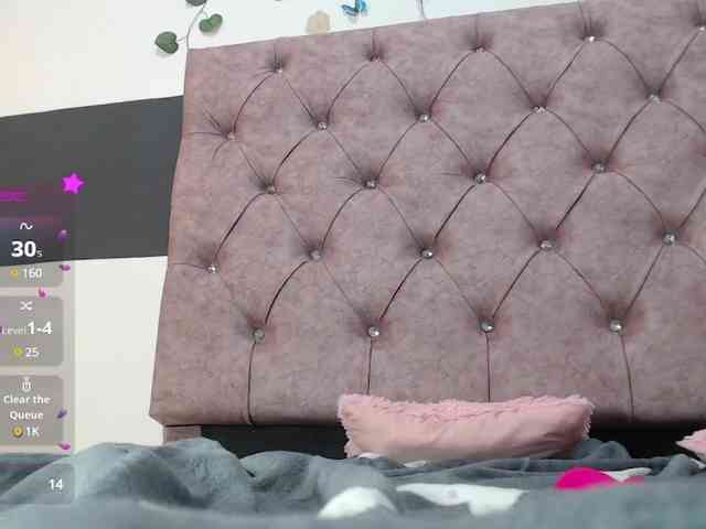 Evelyn-blak webcam