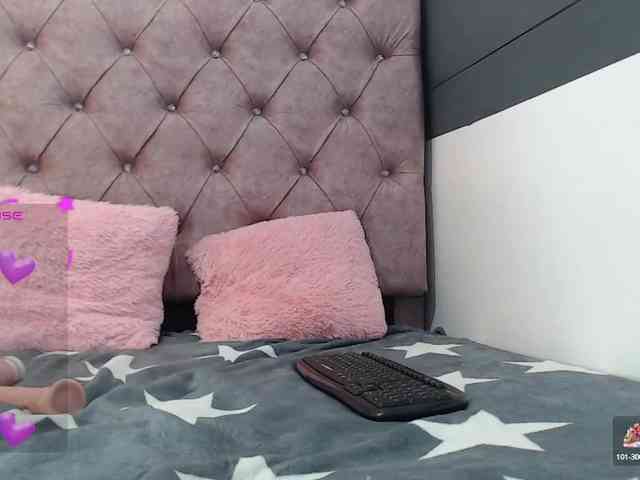 Evelyn-blak webcam
