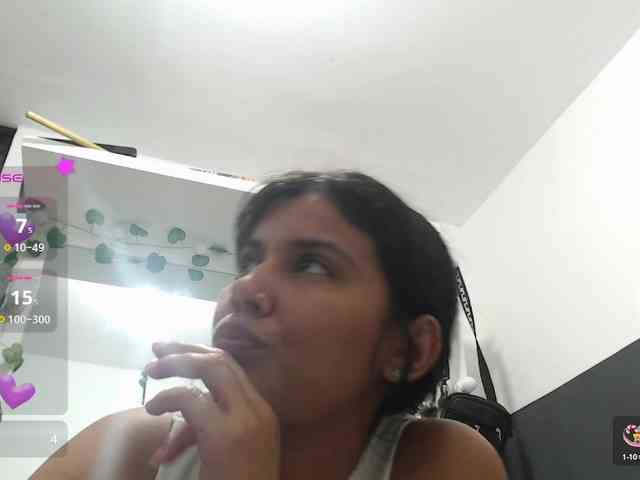 Evelyn-blak webcam