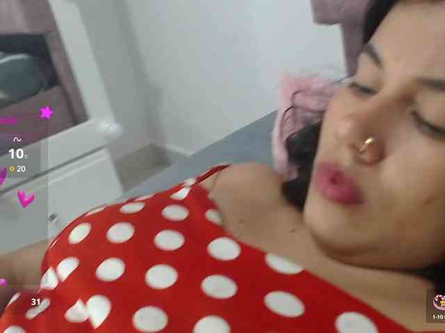 Evelyn-blak webcam