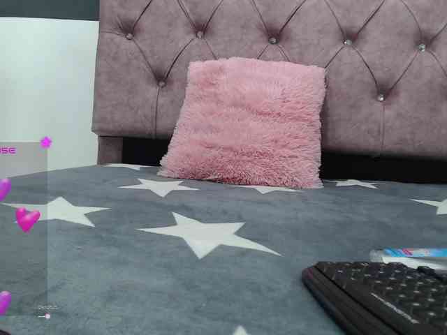 Evelyn-blak webcam