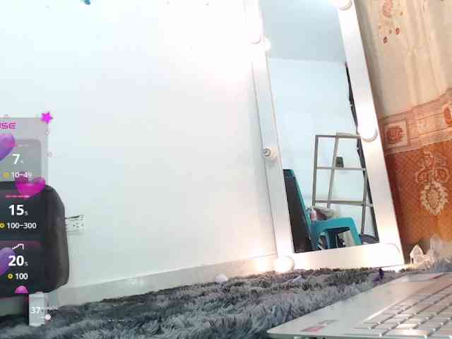 Evelyn-blak webcam