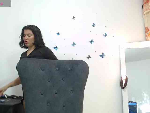 Evelyn-blak webcam