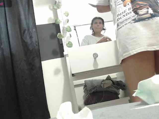 Evelyn-blak webcam