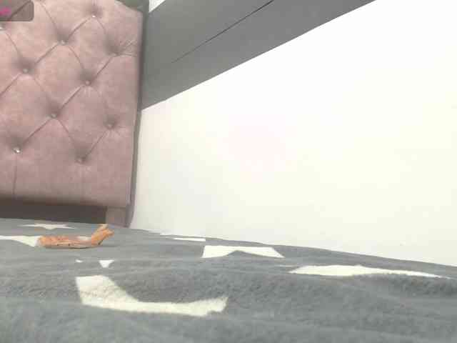 Evelyn-blak webcam