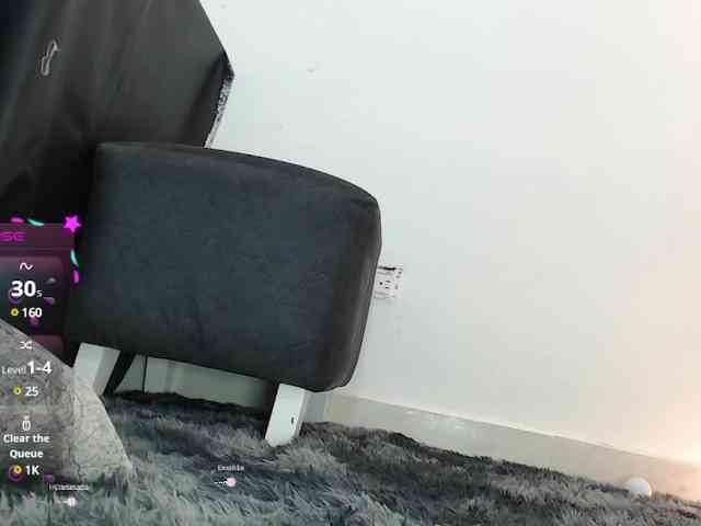 Evelyn-blak webcam