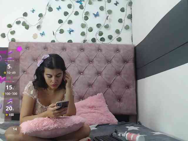 Evelyn-blak webcam